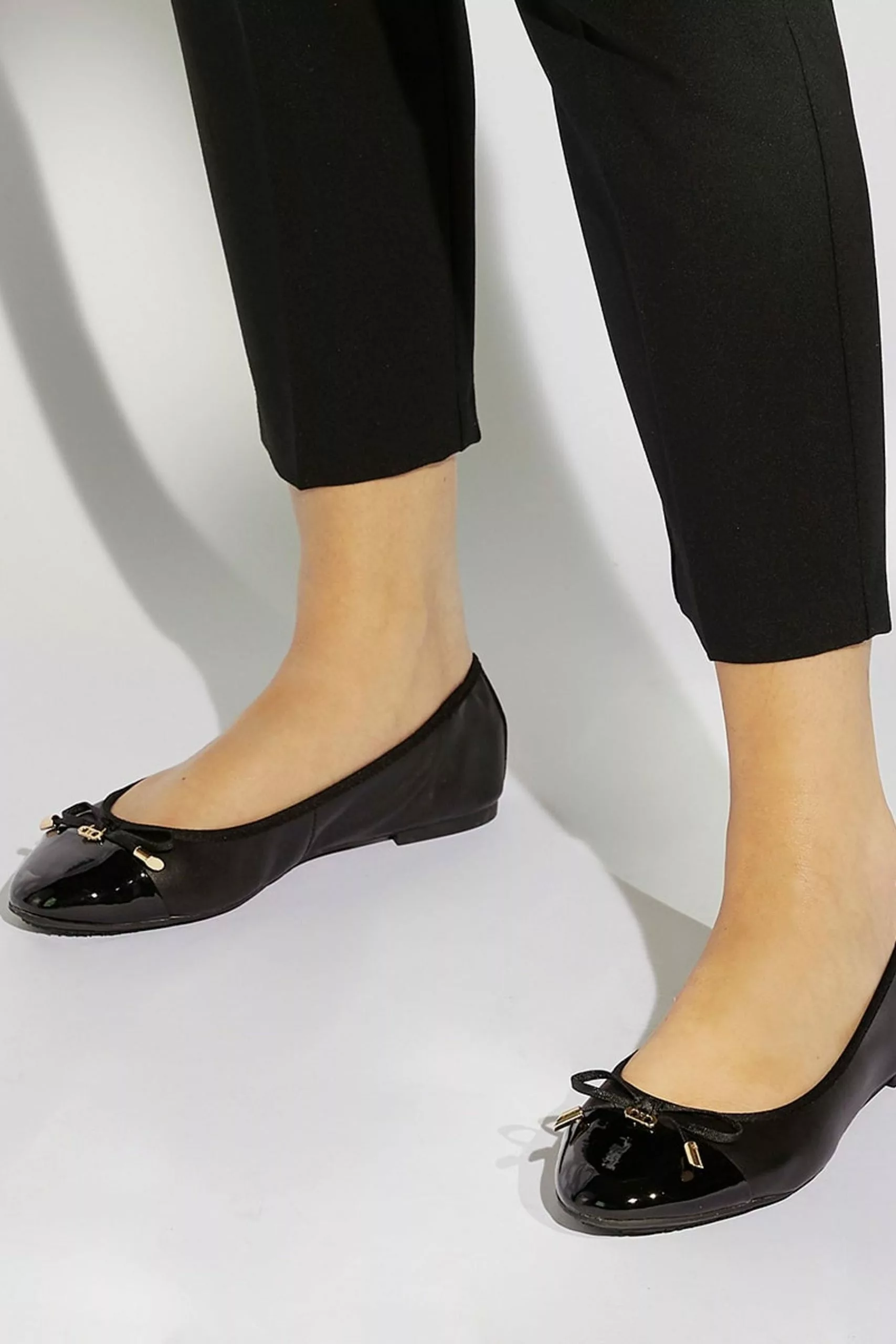 Dune London Wide Fit Hartlyn Black Toe Cap Bow Ballerinas 8 Dune London Wide Fit Hartlyn Black Toe Cap Bow Ballerinas - Image 6